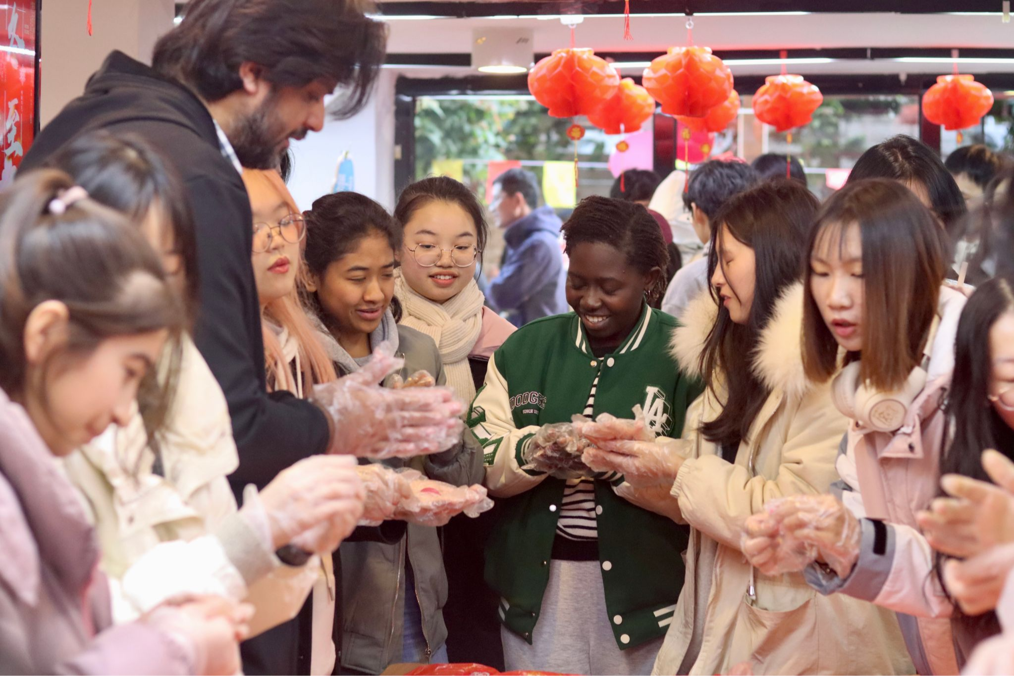华侨篮球运动员_华侨nba球员_华侨篮球历史