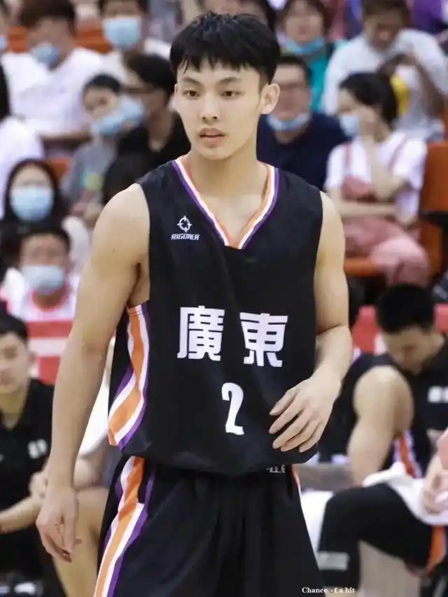 篮球冠军电影_18岁篮球冠军_篮球冠军是谁